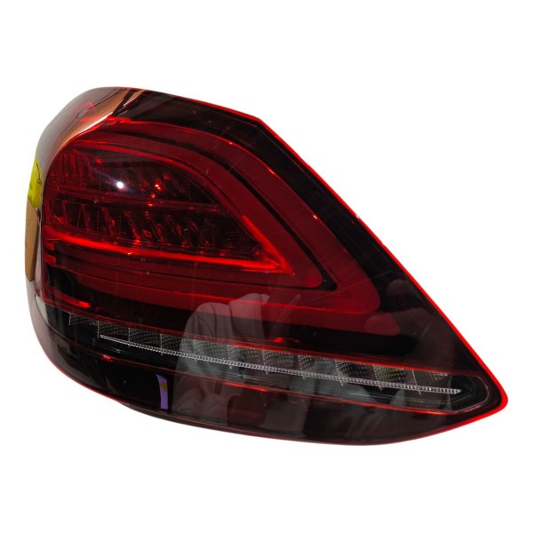 Par Lanterna Mercedes C180 C200 C250 C300 2019 2020 2021 Led Ambos Lados Vermelho