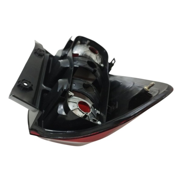 Lanterna Direita Canto Cobalt 2011 2012 2013 2014 2015 2016 Direito/passageiro Vermelho