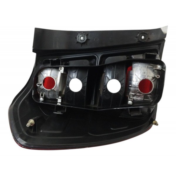 Lanterna Direita Canto Cobalt 2011 2012 2013 2014 2015 2016 Direito/passageiro Vermelho