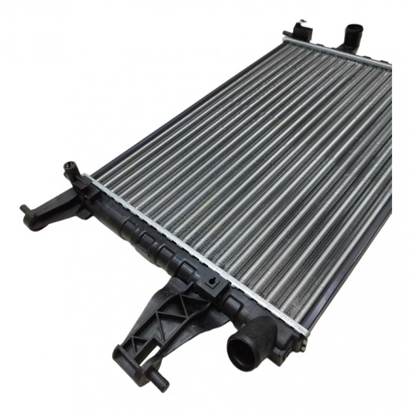 Radiador Chevrolet Montana 2003 2004 2005 2006 A 2008