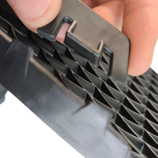 Grade Parachoque Inferior Direita C180 C200 2011 2012 A 2014 Preto Fosco