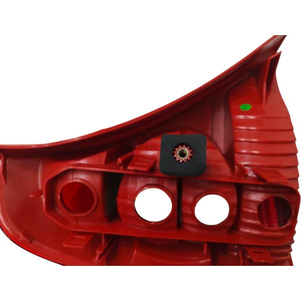 Lanterna Direita Renault Clio 2003 2004 2005 A 2012 Fitam Direito/passageiro Vermelho