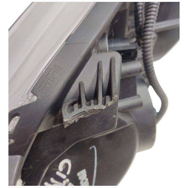 Farol Direito Honda City 2015 2016 2017 Cromado Com Detalhe Direito/passageiro