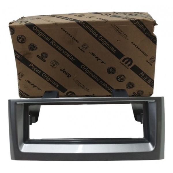 Moldura Painel Rádio Fiat Punto 2008 2009 2010 2011 2012 Prateado