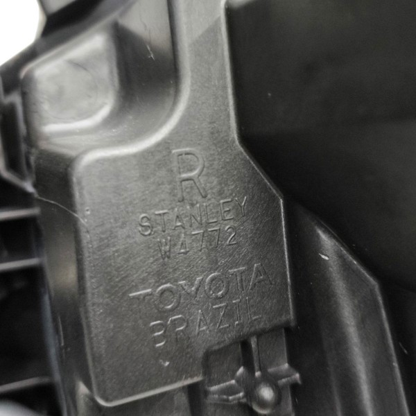 Farol Direito Toyota Corolla Altis 2020 2021 2022 Led Orig Direito/passageiro