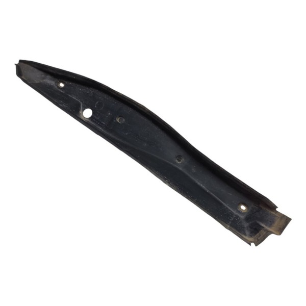 Acabamento Paralama Dianteiro Direito Mercedes C180 2012