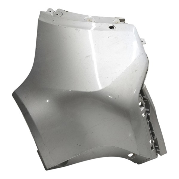 Ponteira Traseira Direita Chevrolet Tracker 2020 2021 2022 Cinza