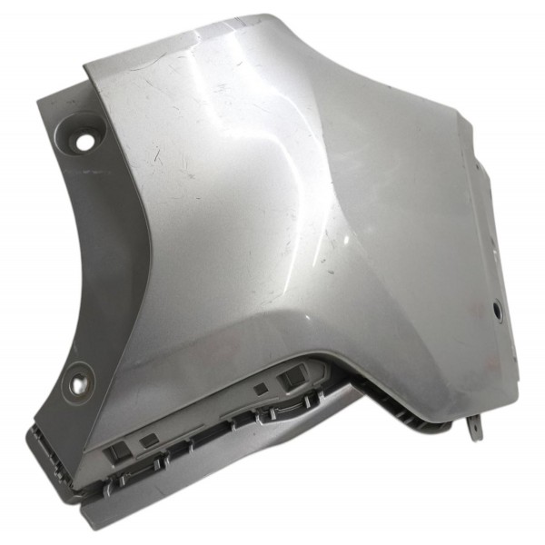 Ponteira Traseira Direita Chevrolet Tracker 2020 2021 2022 Cinza