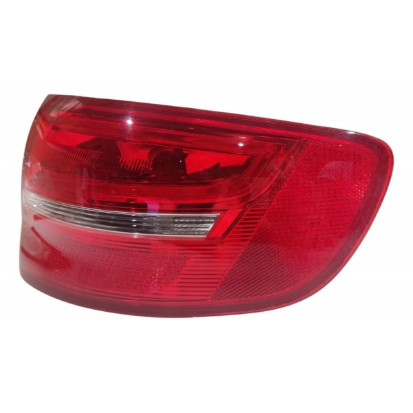 Lanterna Direita Audi A3 Sportback  2009 2010 2011 A 2013 Direito/passageiro Vermelho