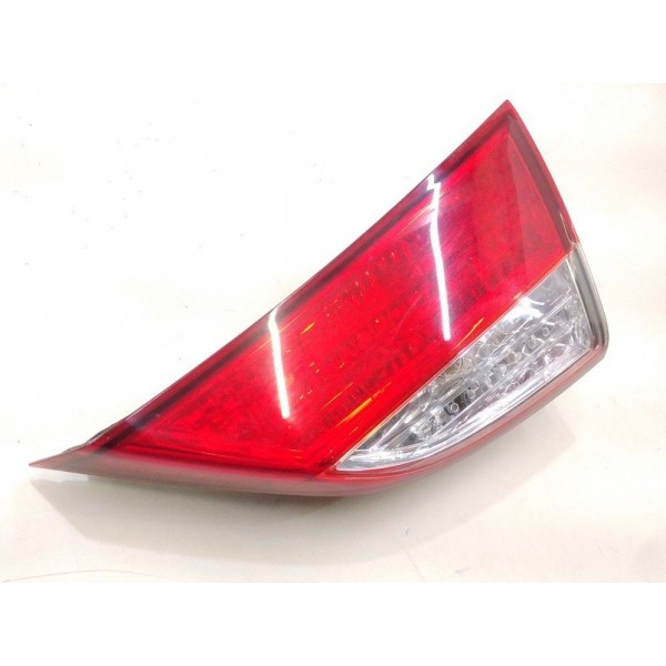 Lanterna Tampa Traseira Direita Hyundai Elantra 2011 A 2015 Direito/passageiro Vermelho