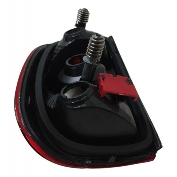 Lanterna Direita Volkswagen Saveiro G4 2003 A 2006 Detalhe Direito/passageiro Vermelho