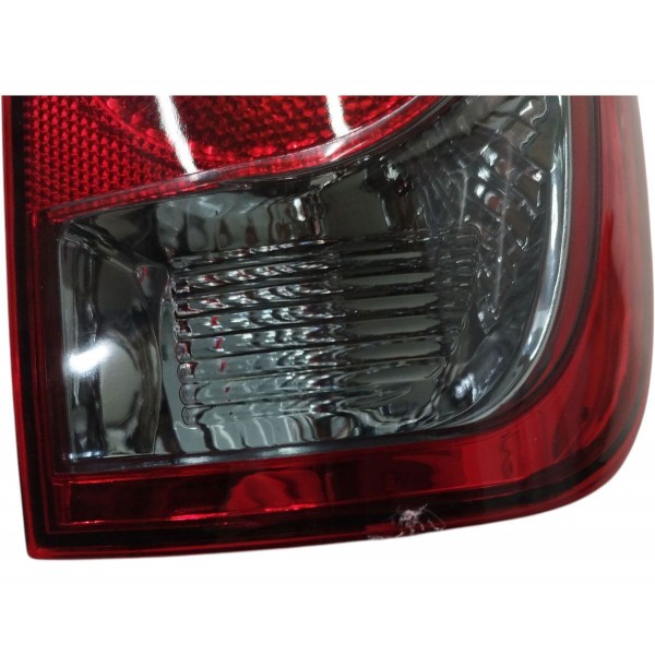 Lanterna Direita Volkswagen Saveiro G4 2003 A 2006 Detalhe Direito/passageiro Vermelho