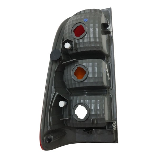 Lanterna Direita Toyota Hilux 2004 2005 2006 2007 A 2012 Direito/passageiro Vermelho
