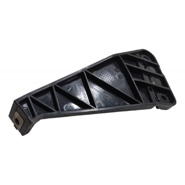 Guia Parachoque Traseiro Gla200 2015 2016 Inferior Esquerdo