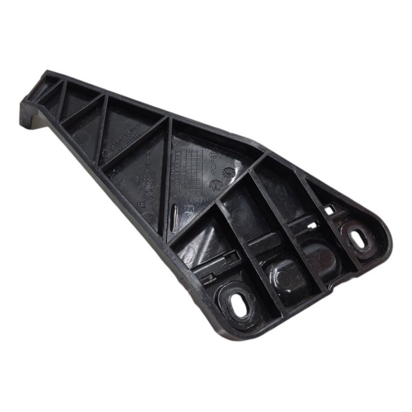 Guia Parachoque Traseiro Gla200 2015 2016 Inferior Esquerdo