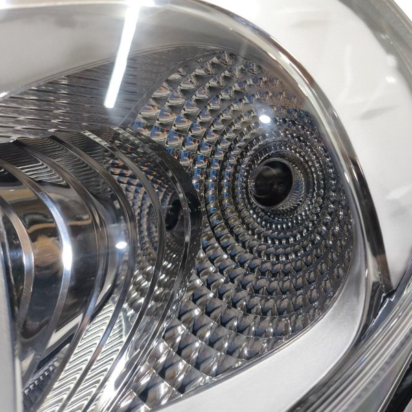 Farol Esquerdo Fiat Punto 2012 2013 2014 2015 A 2017 Cromado Esquerdo/motorista