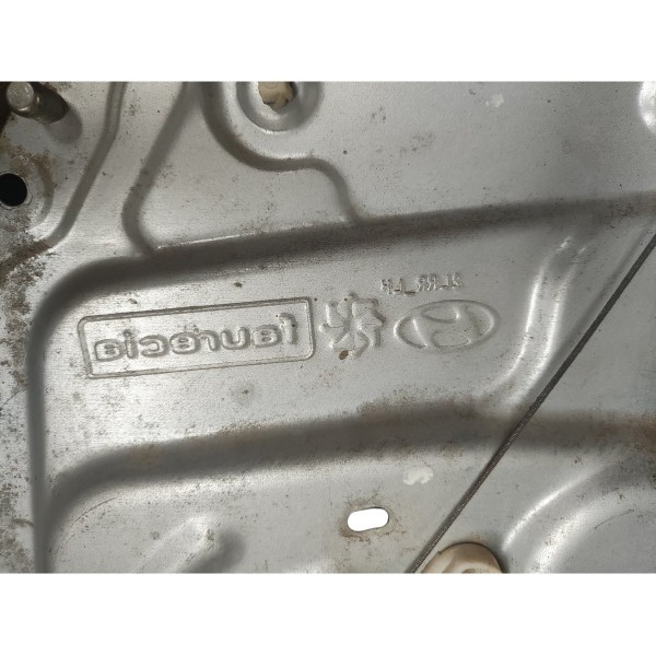Máquina Vidro Traseira Esquerda Hyundai I30 2009 2010 A 2012