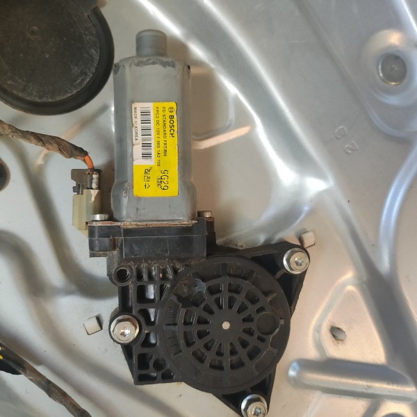 Máquina Vidro Dianteiro Direito Hyundai I30 2009 2010 A 2012