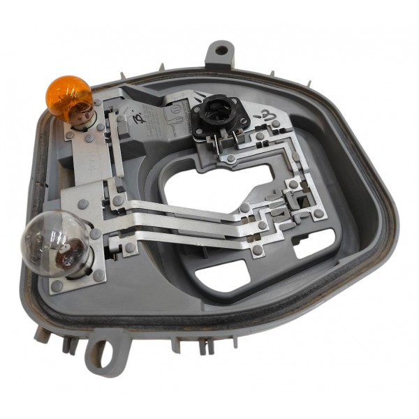 Circuito Soquete Lanterna Esquerda Vw Gol G7 G8 2016 A 2022 Esquerdo/motorista Cinza