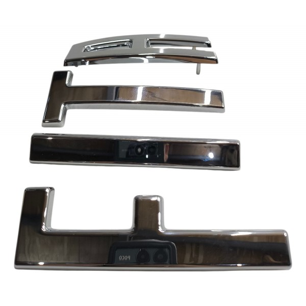 Emblema Sigla Grande Dianteira Fiat Toro 2021 A 2024 Cromado Cromado