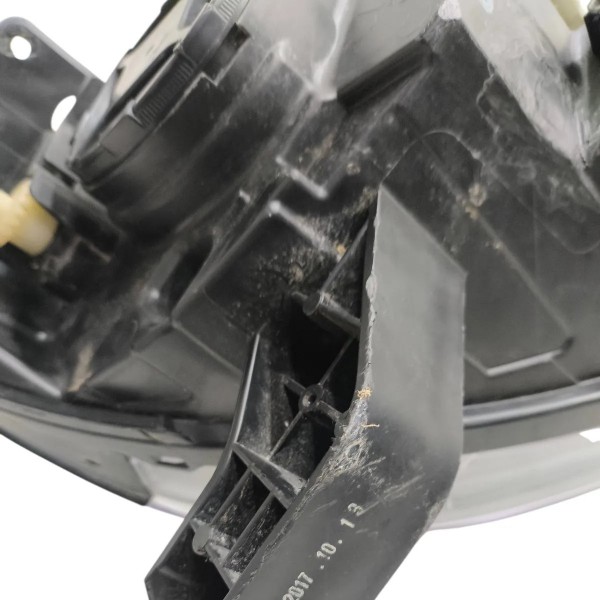 Farol Esquerdo Gm Tracker 2017 2018 2019 Led Detalhe Esquerdo/motorista