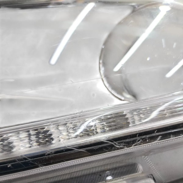 Farol Esquerdo Gm Tracker 2017 2018 2019 Led Detalhe Esquerdo/motorista