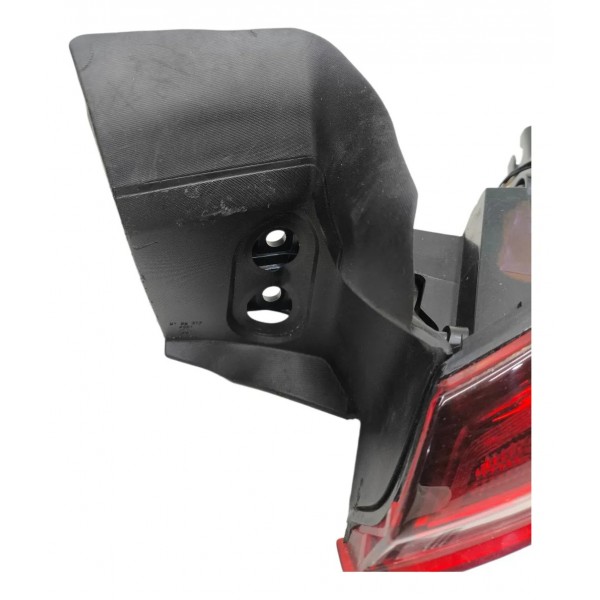 Lanterna Direita Fastback 2023 A 2025 Led Com Detalhe Direito/passageiro Vermelho