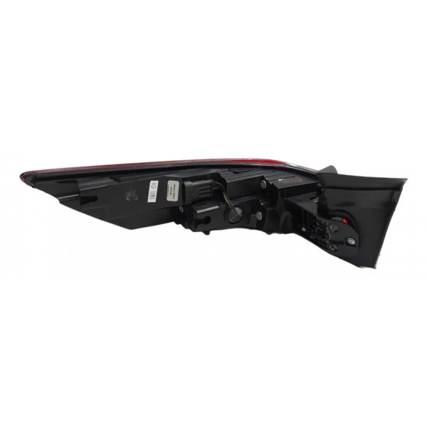 Lanterna Direita Fastback 2023 A 2025 Led Com Detalhe Direito/passageiro Vermelho