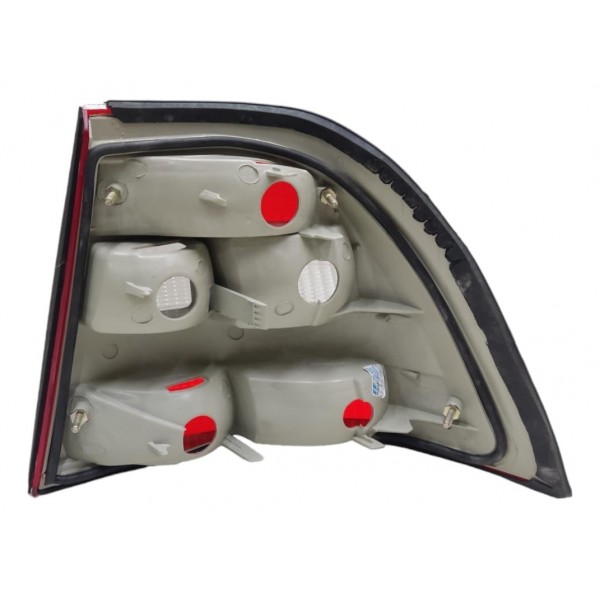 Lanterna Traseira Esquerda Vectra Fume 1997 1998 1999 Esquerdo Vermelho