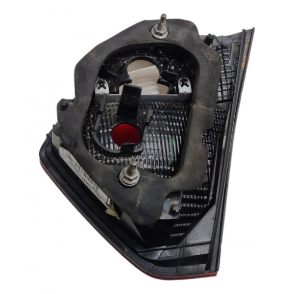 Lanterna Esquerda  Tampa Traseira Voyage 16v 1.6 2013 A 2016 Esquerdo