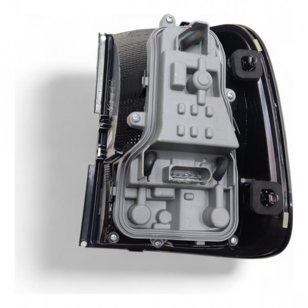 Par Lanterna Traseira Saveiro G5 G6 G7 G8 2023 2024 Fumê Direito Fumê