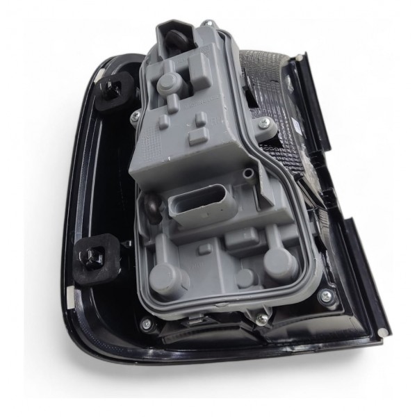 Lanterna Traseira Saveiro G8 Fumê 2023 2024