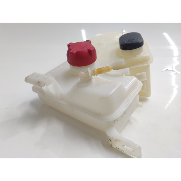 Reservatório Partida Fria Parabrisa Renault Kwid 2016 Á 2021