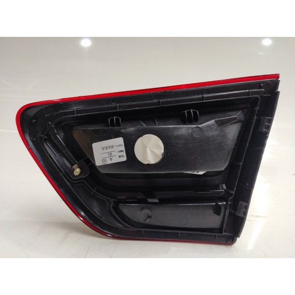 Lanterna Traseira Esquerda Tampa Chevrolet Cobalt 2017/2022 Esquerdo Vermelho