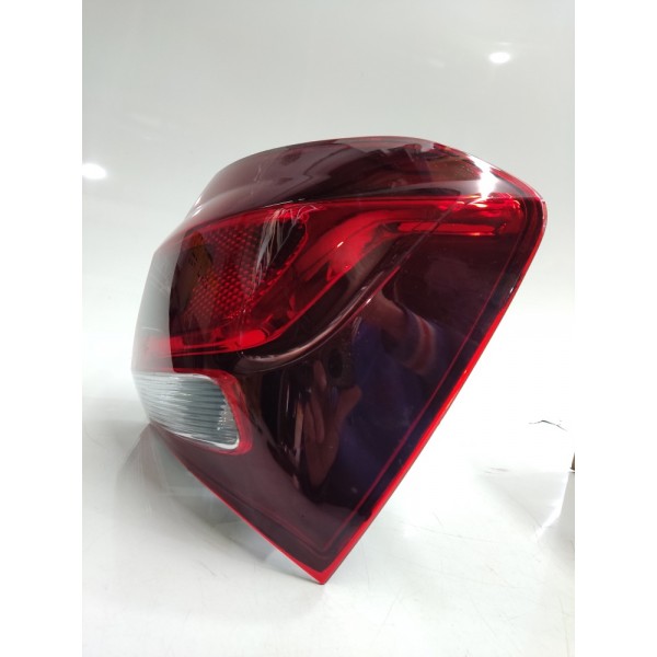 Lanterna Traseira Direita Chevrolet Cobalt 2017 A 2022 Direito Vermelho