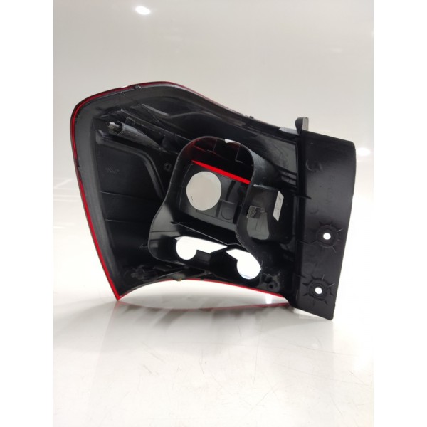 Lanterna Traseira Direita Chevrolet Cobalt 2017 A 2022 Direito Vermelho