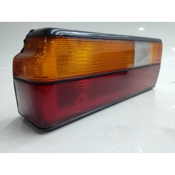 Lanterna Traseira Esquerda Volkswagen Voyage 1991 A 2000 Esquerdo Tricolor