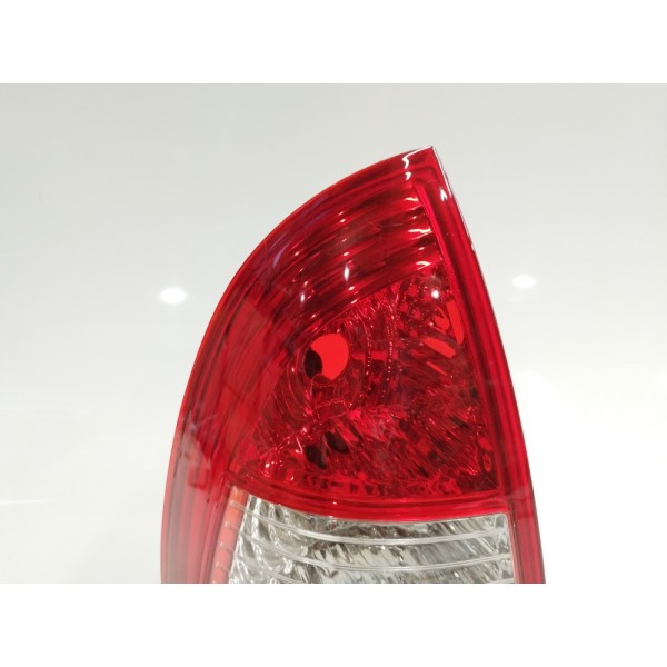 Lanterna Esquerda Palio Weekend 2004 2005 2006 2007 2008  Esquerdo Vermelho