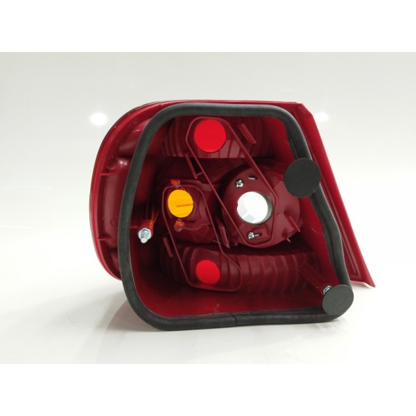 Lanterna Traseira Direita Siena 2004 2005 2006 2007 A 2012 Direito Tricolor