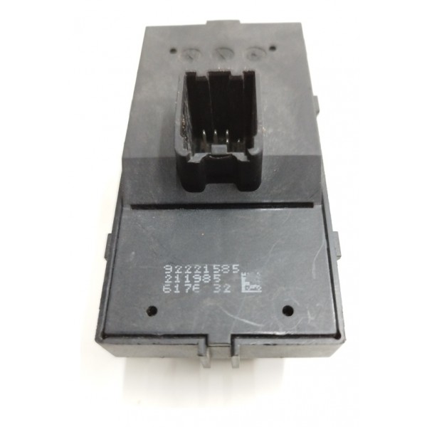 Botão Vidro Traseiro E Dianteiro Direito Onix 2013 A 2019