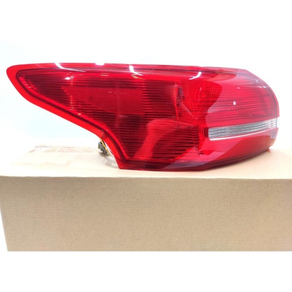 Lanterna Traseira Esquerda Ford Focus Sedan 2016 2017 2018  Esquerdo