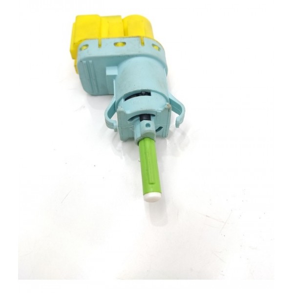 Interruptor Luz Freio Fiat Mobi 1.0 4cc 2018 2019 Á 2022