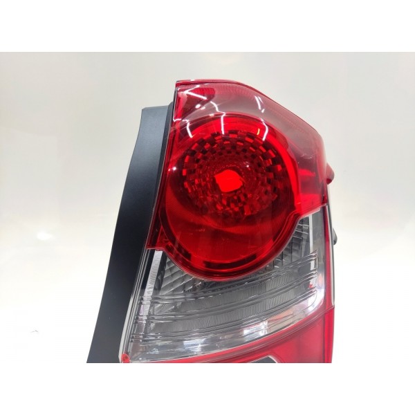 Par Lanterna Traseira Toyota Etios Hatch 2013 2014 2015 2016 Direito Vermelho