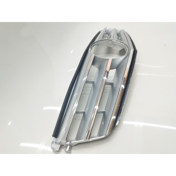 Grade Parachoque Dianteiro Mercedes C180 C200 2009 A 2013  Brilhante