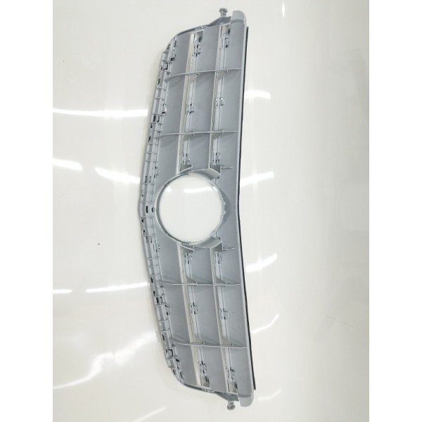 Grade Parachoque Dianteiro Mercedes C180 C200 2009 A 2013  Brilhante