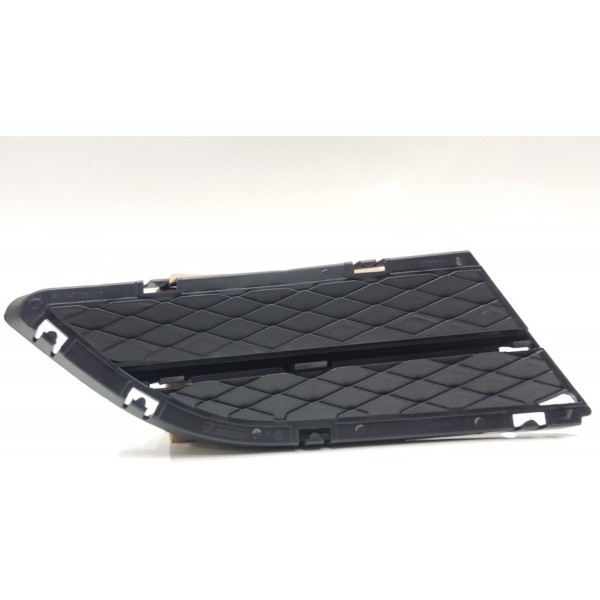 Grade Auxiliar Milha Esquerdo Bmw 320i 2009 2010 2011 2012  Preto Esquerdo