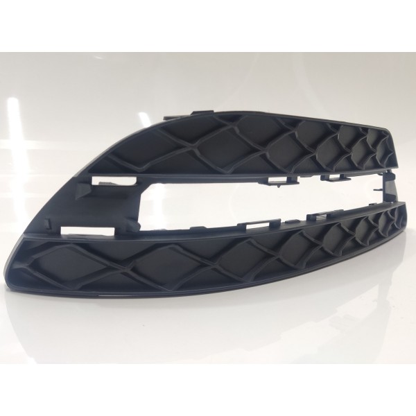 Grade Milha Drl Direito Mercedes C180 C200 C280 2011 A 2014 Preto Direito