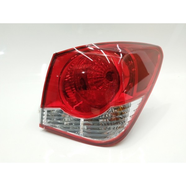 Lanterna Traseira Direita Cruze Sedan 2012 2013 2014 A 2016 Direito Vermelho