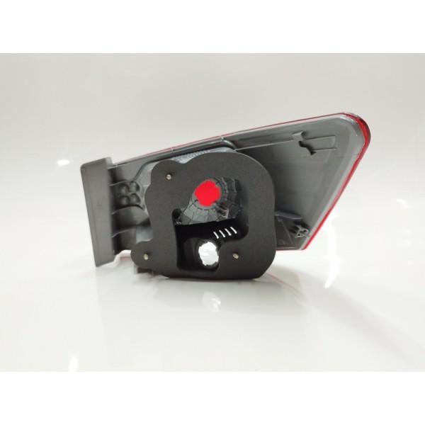 Lanterna Traseira Esquerda Kia Cerato 2009 2010 2011 2012  Esquerdo Vermelho