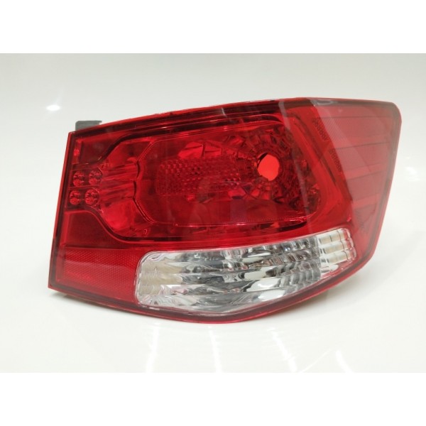 Lanterna Traseira Direita Kia Cerato 2009 2010 2011 2012  Direito Vermelho